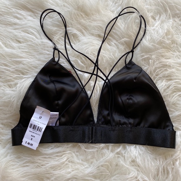 LF✨ || NWT flower embroidered bralette - Picture 4 of 7